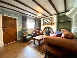 Lounge- click for photo gallery